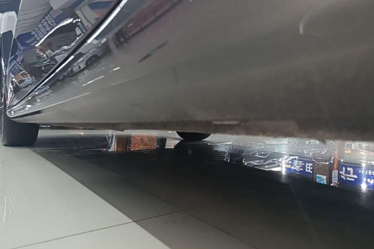 Used Geely Auto Emgrand 2023 4th Generation Champion Edition 1.5L CVT Luxury Model Left Side Sill