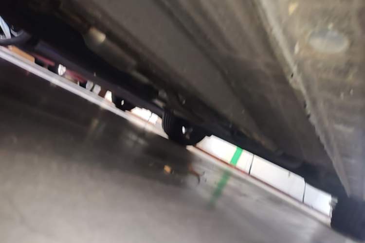 Used Geely Auto Emgrand 2023 4th Generation Champion Edition 1.5L CVT Prestige Model Left Side Sill