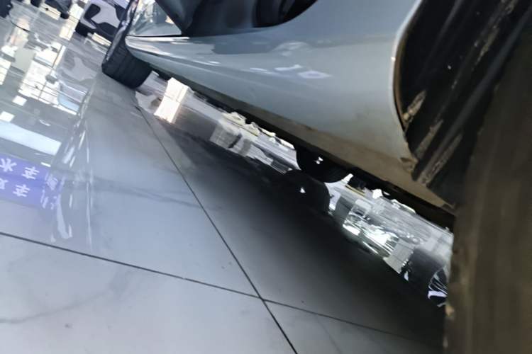 Used Geely Auto Emgrand 2023 4th Generation Champion Edition 1.5L CVT Prestige Model Left Side Sill