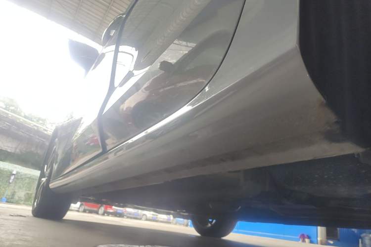 Used Geely Auto Emgrand 2023 4th Generation Champion Edition 1.5L CVT Flagship Model Left Side Sill