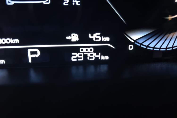 Used Geely Auto Emgrand 2023 4th Generation Champion Edition 1.5L CVT Prestige Model Odometer Close Up