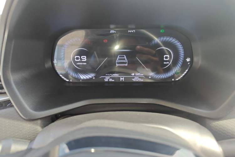 Used Geely Auto Emgrand 2023 4th Generation Champion Edition 1.5L Manual Luxury Model Odometer Close Up