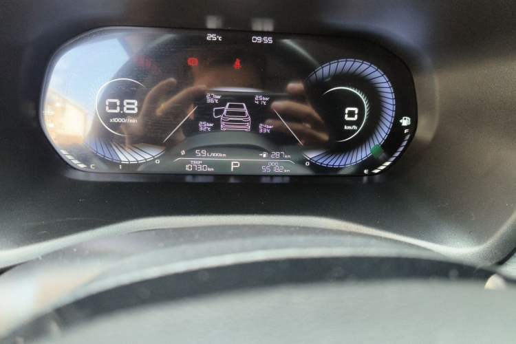 Used Geely Auto Emgrand 2023 4th Generation Champion Edition 1.5L CVT Luxury Model Odometer Close Up