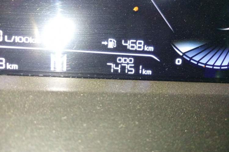 Used Geely Auto Emgrand 2023 4th Generation Champion Edition 1.5L Manual Luxury Model Odometer Close Up