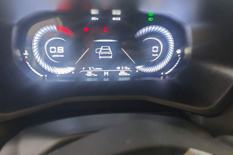 Used Geely Auto Emgrand 2023 4th Generation Champion Edition 1.5L Manual Luxury Model Odometer Close Up