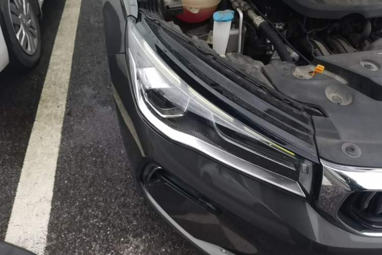 Used Geely Auto Emgrand 2023 4th Generation Champion Edition 1.5L Manual Luxury Model Right Front Headlight