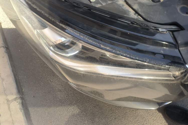 Used Geely Auto Emgrand 2023 4th Generation Champion Edition 1.5L Manual Luxury Model Right Front Headlight
