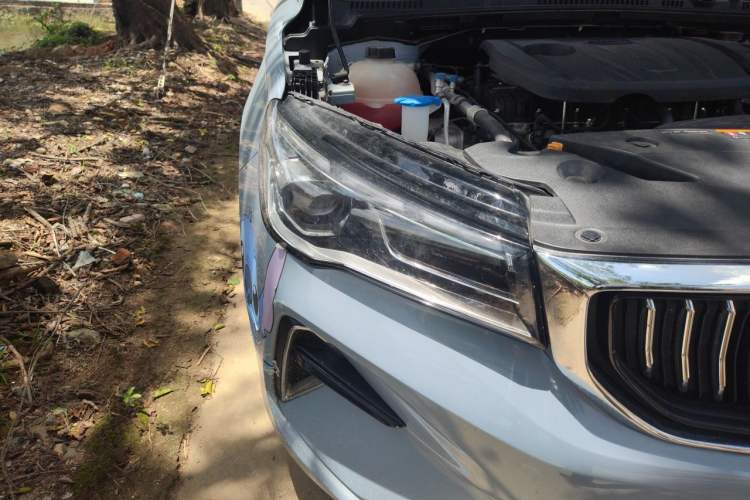 Used Geely Auto Emgrand 2023 4th Generation Champion Edition 1.5L CVT Luxury Model Right Front Headlight