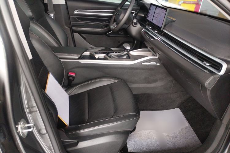 Used Geely Auto Emgrand 2023 4th Generation Champion Edition 1.5L CVT Prestige Model Right Front Seat