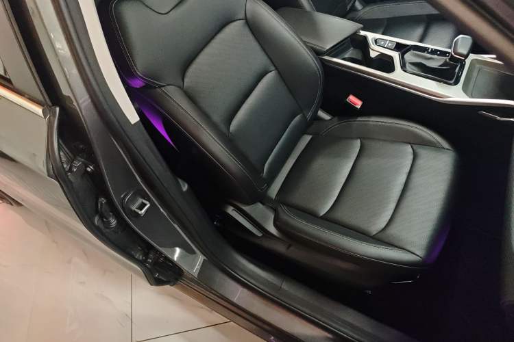 Used Geely Auto Emgrand 2023 4th Generation Champion Edition 1.5L CVT Prestige Model Right Front Seat
