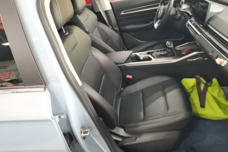 Used Geely Auto Emgrand 2023 4th Generation Champion Edition 1.5L CVT Prestige Model Right Front Seat