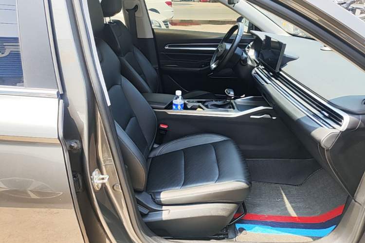 Used Geely Auto Emgrand 2023 4th Generation Champion Edition 1.5L CVT Prestige Model Right Front Seat
