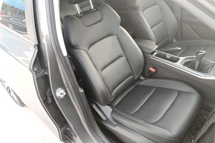 Used Geely Auto Emgrand 2023 4th Generation Champion Edition 1.5L Manual Luxury Model Right Front Seat