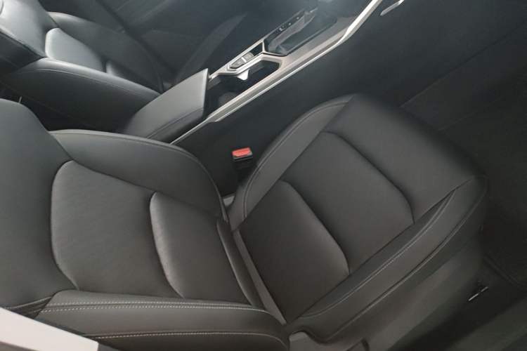 Used Geely Auto Emgrand 2023 4th Generation Champion Edition 1.5L CVT Luxury Model Right Front Seat