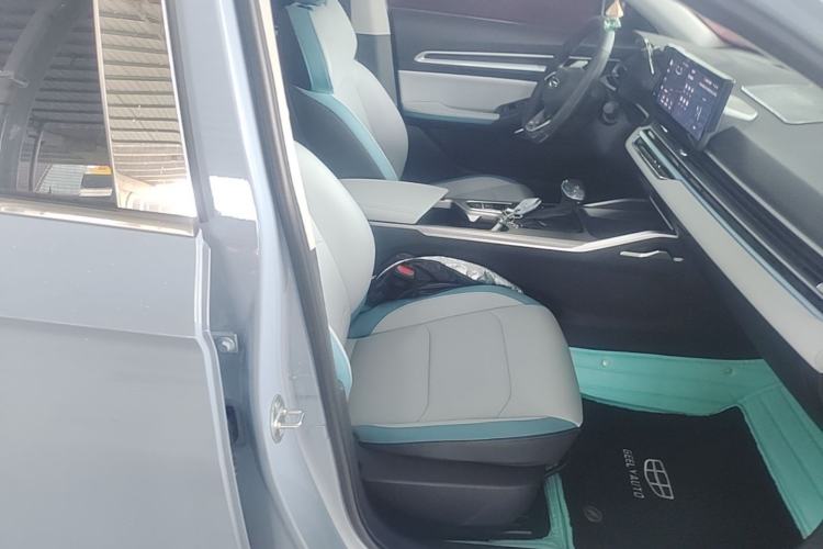 Used Geely Auto Emgrand 2023 4th Generation Champion Edition 1.5L CVT Flagship Model Right Front Seat