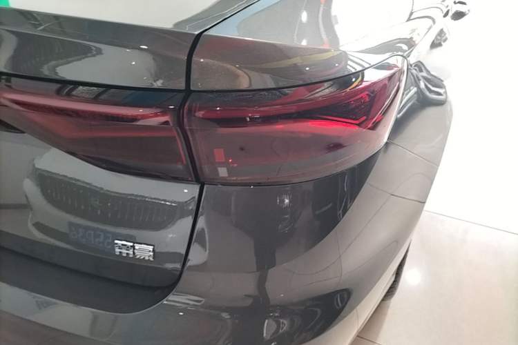 Used Geely Auto Emgrand 2023 4th Generation Champion Edition 1.5L CVT Prestige Model Right Rear Taillight