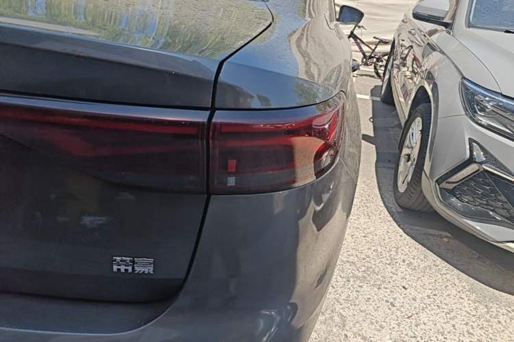 Used Geely Auto Emgrand 2023 4th Generation Champion Edition 1.5L CVT Prestige Model Right Rear Taillight
