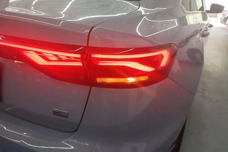Used Geely Auto Emgrand 2023 4th Generation Champion Edition 1.5L CVT Flagship Model Right Rear Taillight