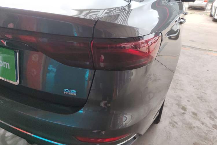 Used Geely Auto Emgrand 2023 4th Generation Champion Edition 1.5L CVT Prestige Model Right Rear Taillight
