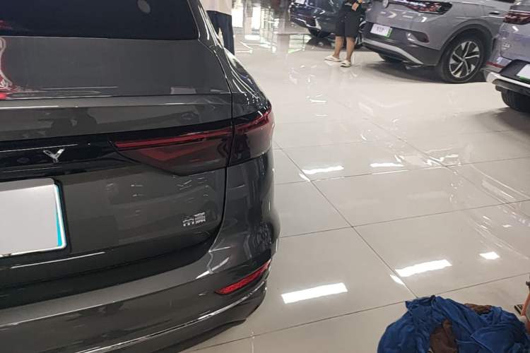 Used Geely Auto Emgrand 2023 4th Generation Champion Edition 1.5L CVT Luxury Model Right Rear Taillight