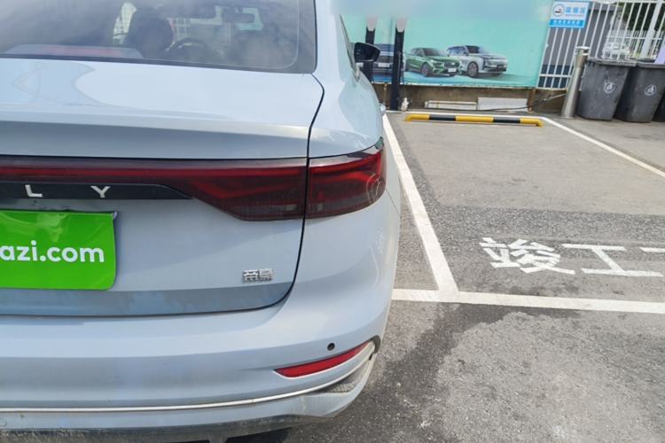 Used Geely Auto Emgrand 2023 4th Generation Champion Edition 1.5L CVT Flagship Model Right Rear Taillight