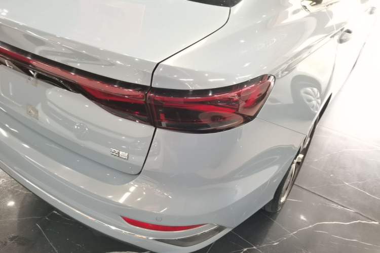 Used Geely Auto Emgrand 2023 4th Generation Champion Edition 1.5L CVT Prestige Model Right Rear Taillight
