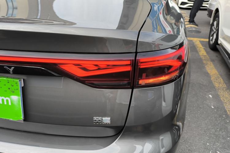 Used Geely Auto Emgrand 2023 4th Generation Champion Edition 1.5L CVT Prestige Model Right Rear Taillight