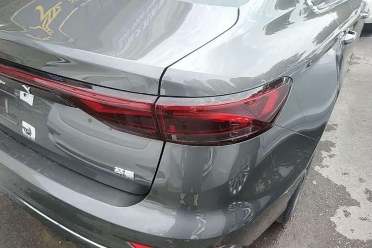 Used Geely Auto Emgrand 2023 4th Generation Champion Edition 1.5L CVT Prestige Model Right Rear Taillight