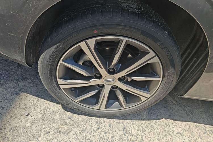 Used Geely Auto Emgrand 2023 4th Generation Champion Edition 1.5L CVT Prestige Model Right Rear Wheel Hub