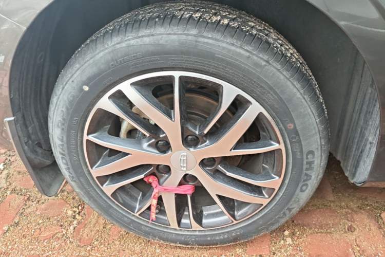 Used Geely Auto Emgrand 2023 4th Generation Champion Edition 1.5L CVT Luxury Model Right Rear Wheel Hub