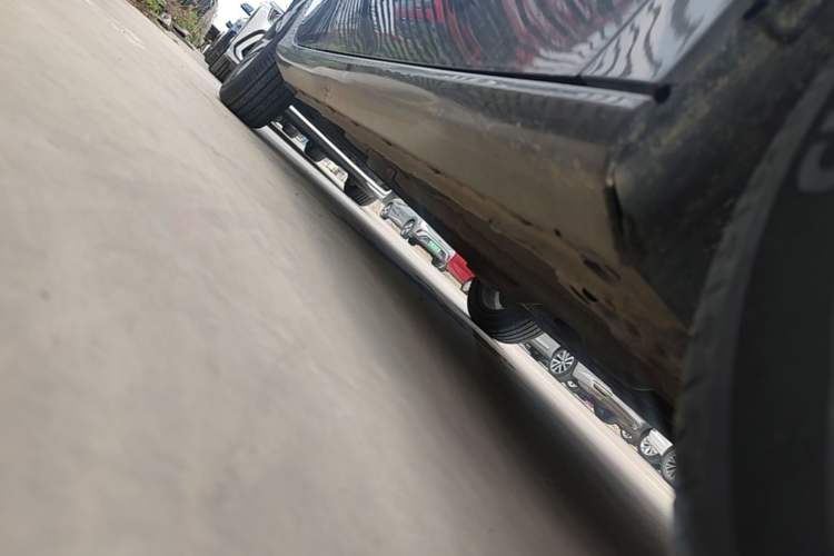 Used Geely Auto Emgrand 2023 4th Generation Champion Edition 1.5L CVT Luxury Model Right Side Sill