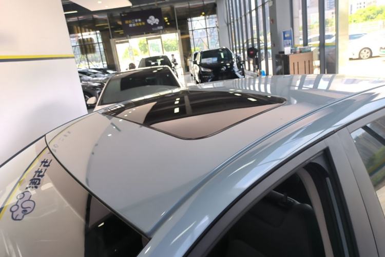 Used Geely Auto Emgrand 2023 4th Generation Champion Edition 1.5L CVT Prestige Model Roof