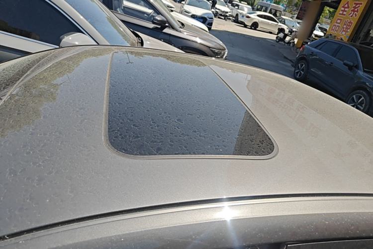 Used Geely Auto Emgrand 2023 4th Generation Champion Edition 1.5L CVT Prestige Model Roof