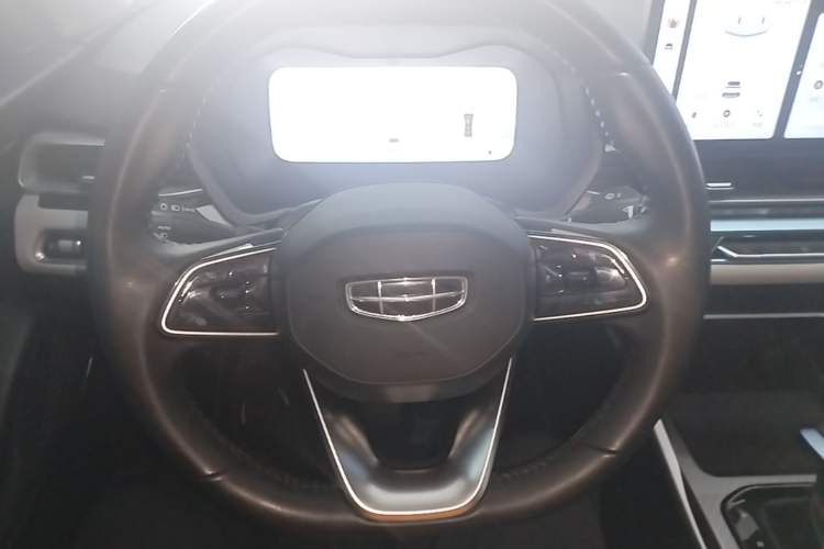 Used Geely Auto Emgrand 2023 4th Generation Champion Edition 1.5L CVT Flagship Model Steering Wheel