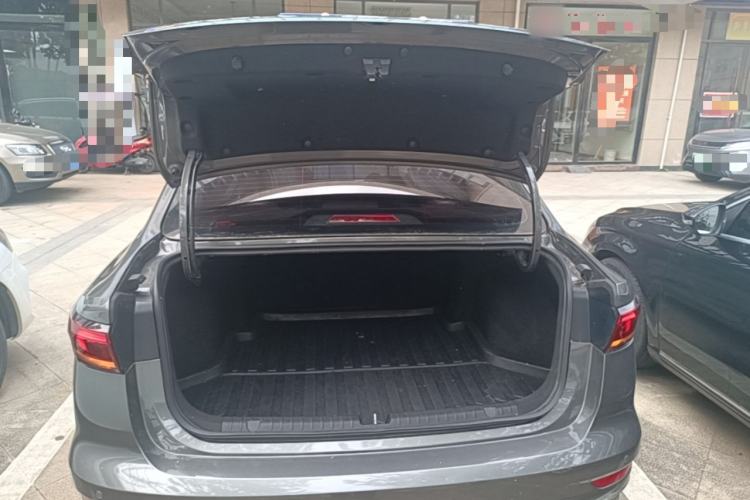 Used Geely Auto Emgrand 2023 4th Generation Champion Edition 1.5L CVT Luxury Model Trunk