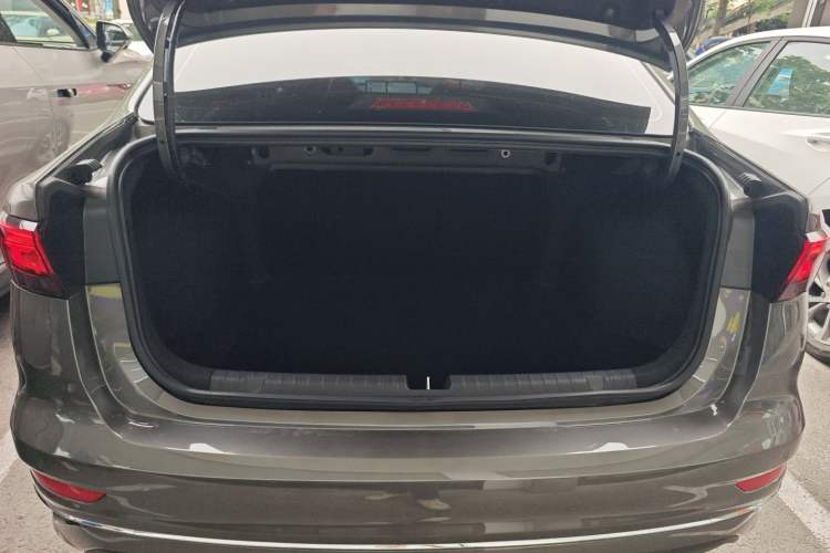 Used Geely Auto Emgrand 2023 4th Generation Champion Edition 1.5L CVT Prestige Model Trunk