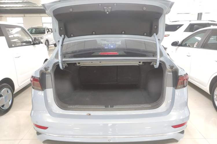 Used Geely Auto Emgrand 2023 4th Generation Champion Edition 1.5L CVT Flagship Model Trunk