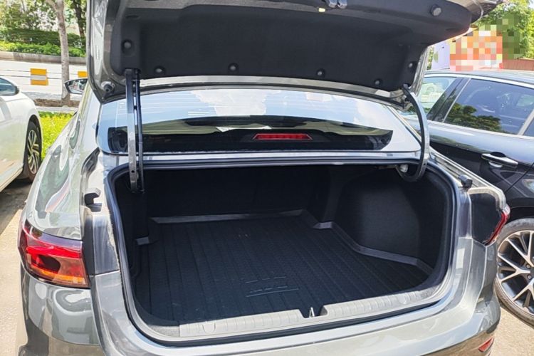 Used Geely Auto Emgrand 2023 4th Generation Champion Edition 1.5L CVT Luxury Model Trunk