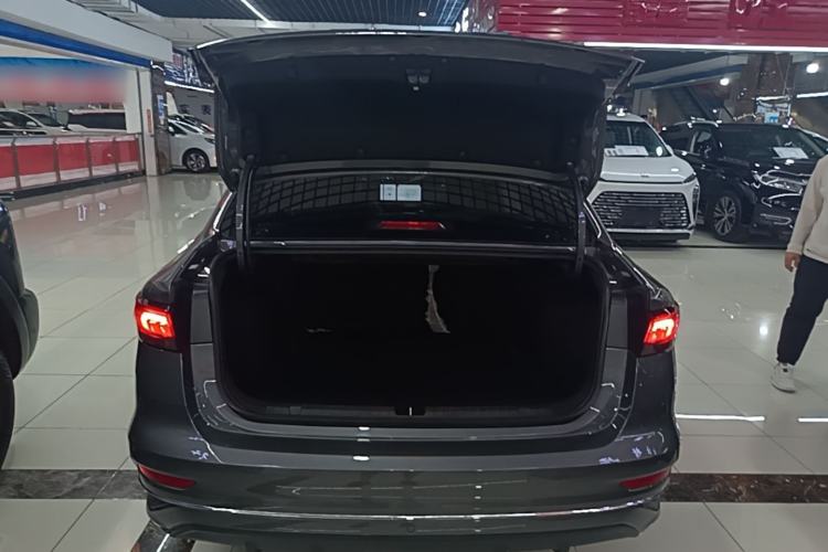 Used Geely Auto Emgrand 2023 4th Generation Champion Edition 1.5L CVT Luxury Model Trunk