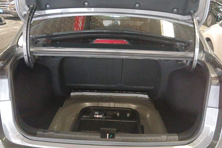 Used Geely Auto Emgrand 2023 4th Generation Champion Edition 1.5L CVT Luxury Model Trunk