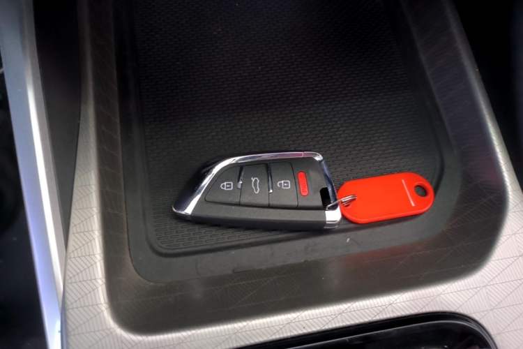 Used Geely Auto Emgrand 2023 4th Generation Champion Edition 1.5L CVT Prestige Model Vehicle Key