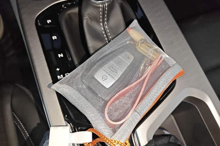 Used Geely Auto Emgrand 2023 4th Generation Champion Edition 1.5L CVT Prestige Model Vehicle Key