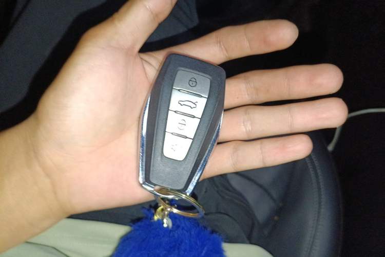 Used Geely Auto Emgrand 2023 4th Generation Champion Edition 1.5L CVT Luxury Model Vehicle Key