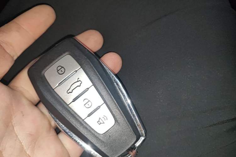 Used Geely Auto Emgrand 2023 4th Generation Champion Edition 1.5L CVT Luxury Model Vehicle Key