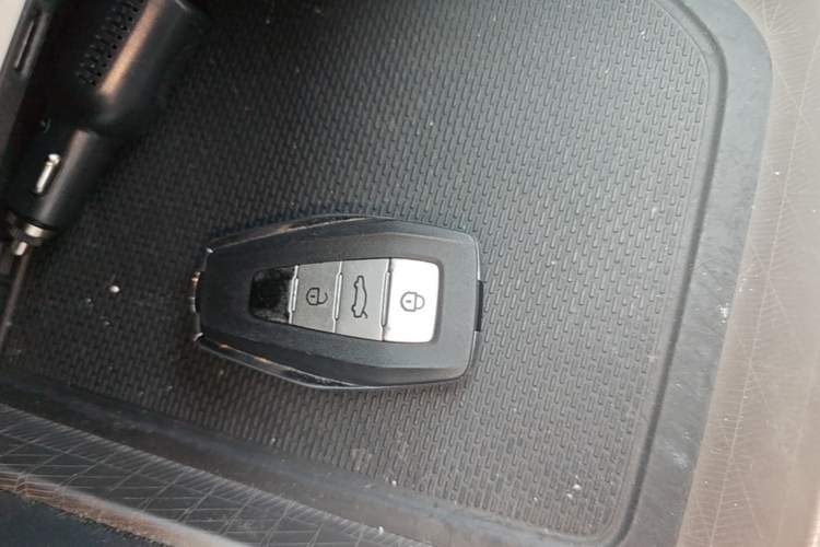 Used Geely Auto Emgrand 2023 4th Generation Champion Edition 1.5L CVT Prestige Model Vehicle Key