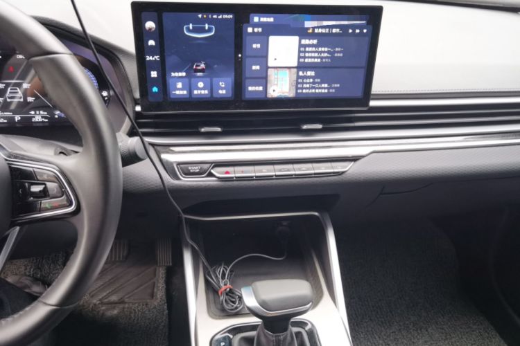 Used Geely Auto Emgrand 2023 4th Generation Champion Edition 1.5L CVT Luxury Model Audio And AC Panel