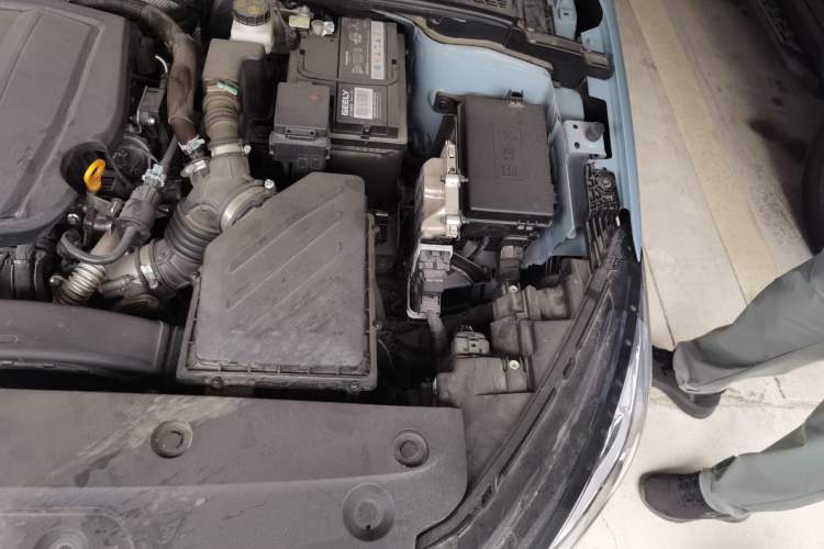 Used Geely Auto Emgrand 2023 4th Generation Champion Edition 1.5L CVT Luxury Model Engine Bay Left