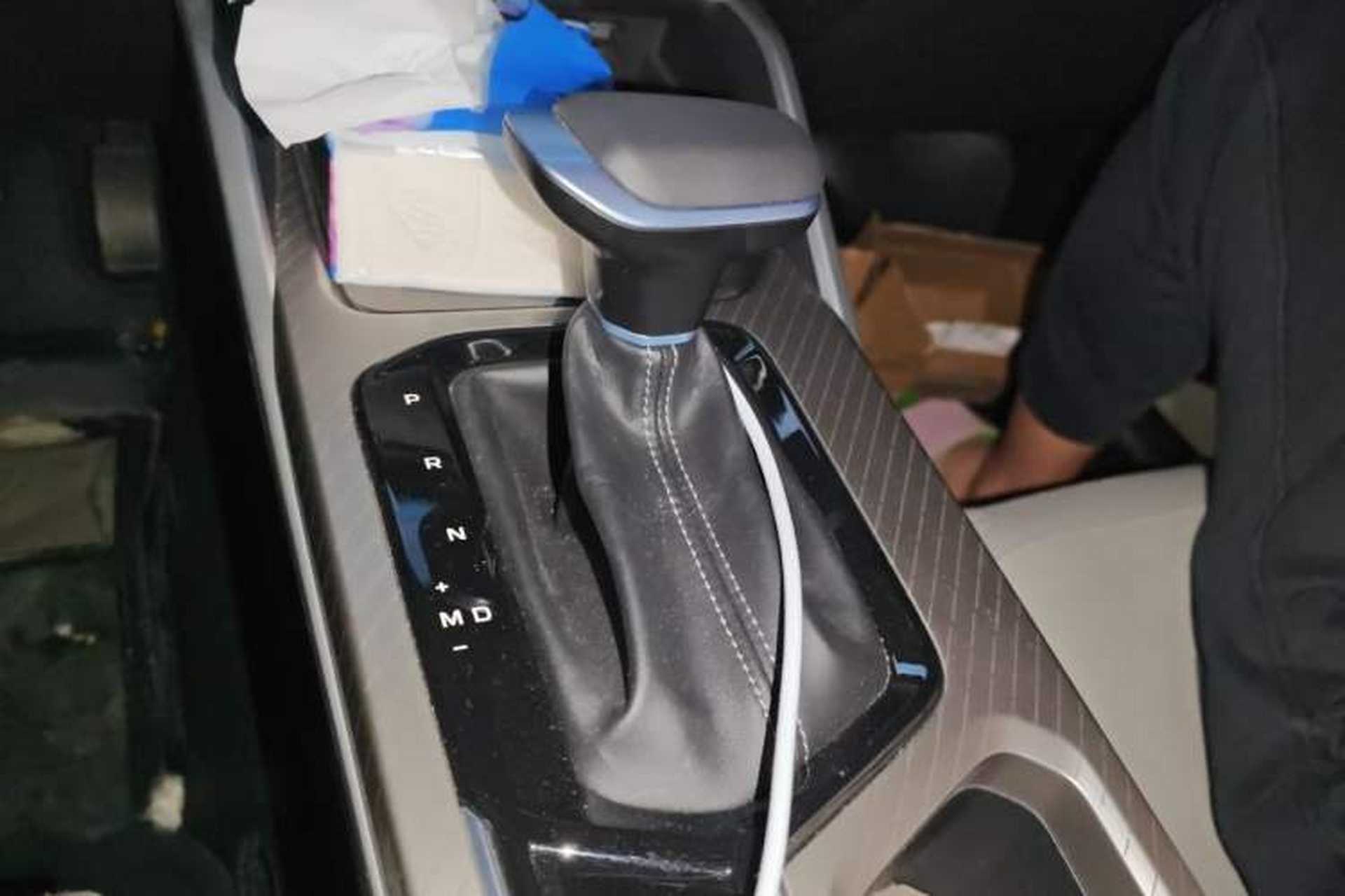 Used Geely Auto Emgrand 2023 4th Generation Champion Edition 1.5L CVT Flagship Model Gear Lever