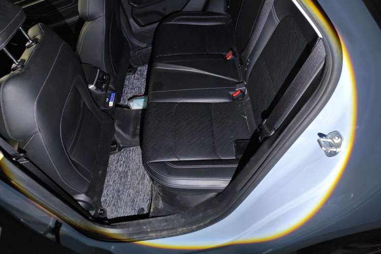 Used Geely Auto Emgrand 2023 4th Generation Champion Edition 1.5L CVT Luxury Model Left Rear Seat