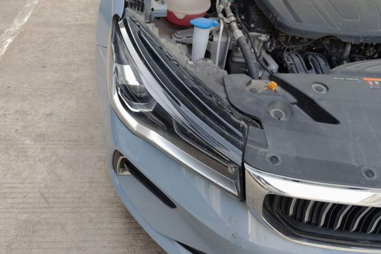 Used Geely Auto Emgrand 2023 4th Generation Champion Edition 1.5L CVT Prestige Model Right Front Headlight